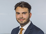 Joshua Cantürk Auszubildender VR Bank Bayreuth-Hof eG Joshua Cantürk Auszubildender VR Bank Bayreuth-Hof eG